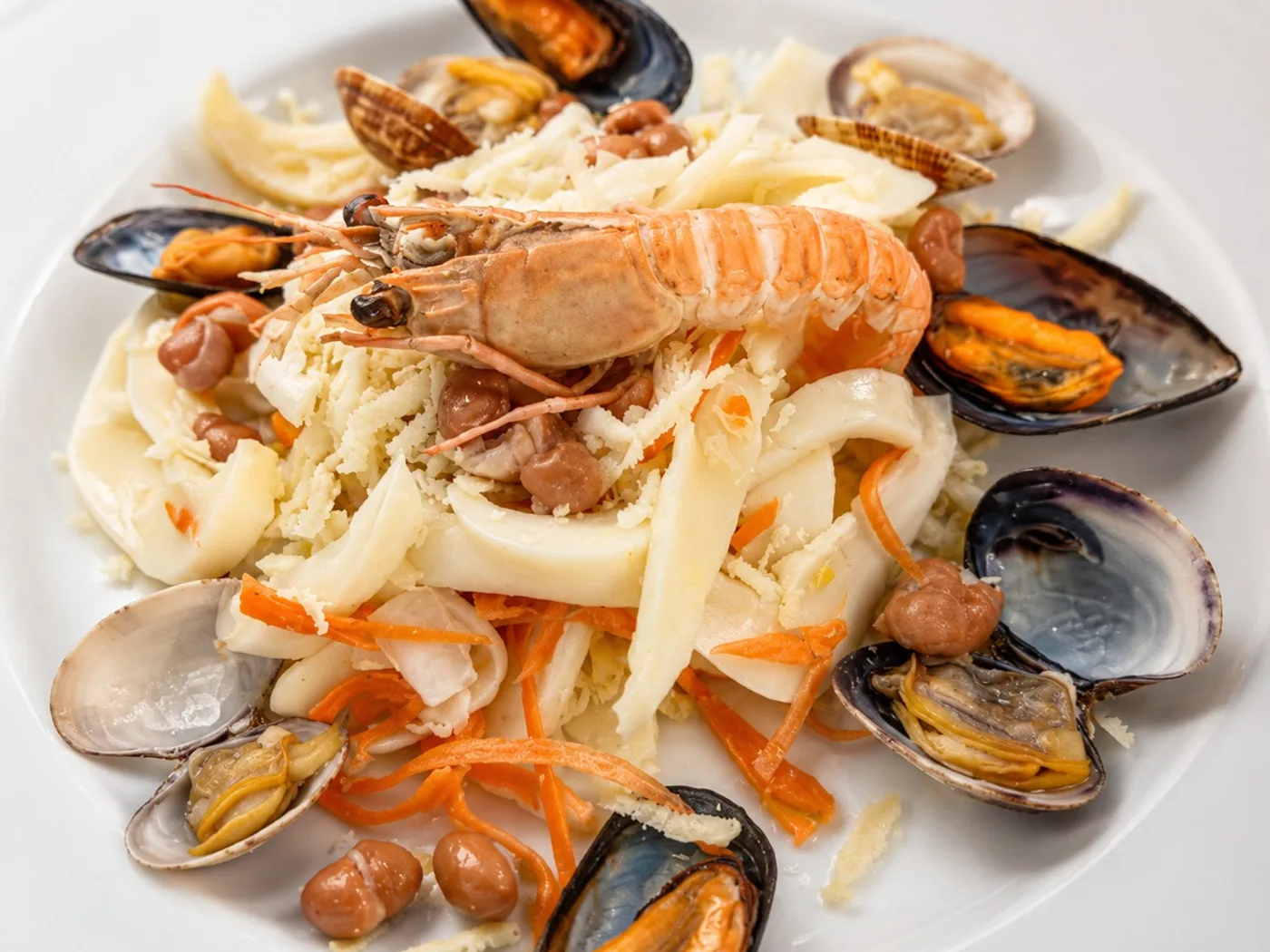 Piatti di pesce della trattoria Il Pesce Matto